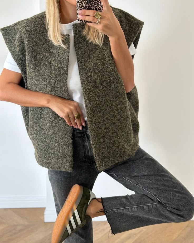 Abigail™ - Premium Comfortable Vest