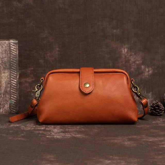 Alyssa™ - Retro Leather Handmade Bag