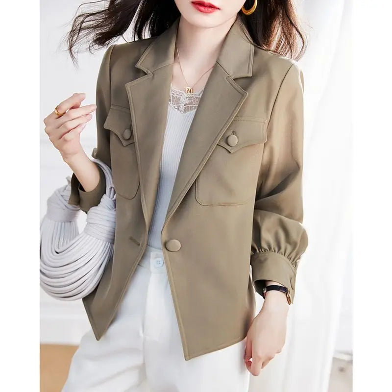 Avery™ - Stylish Autumn Blazer