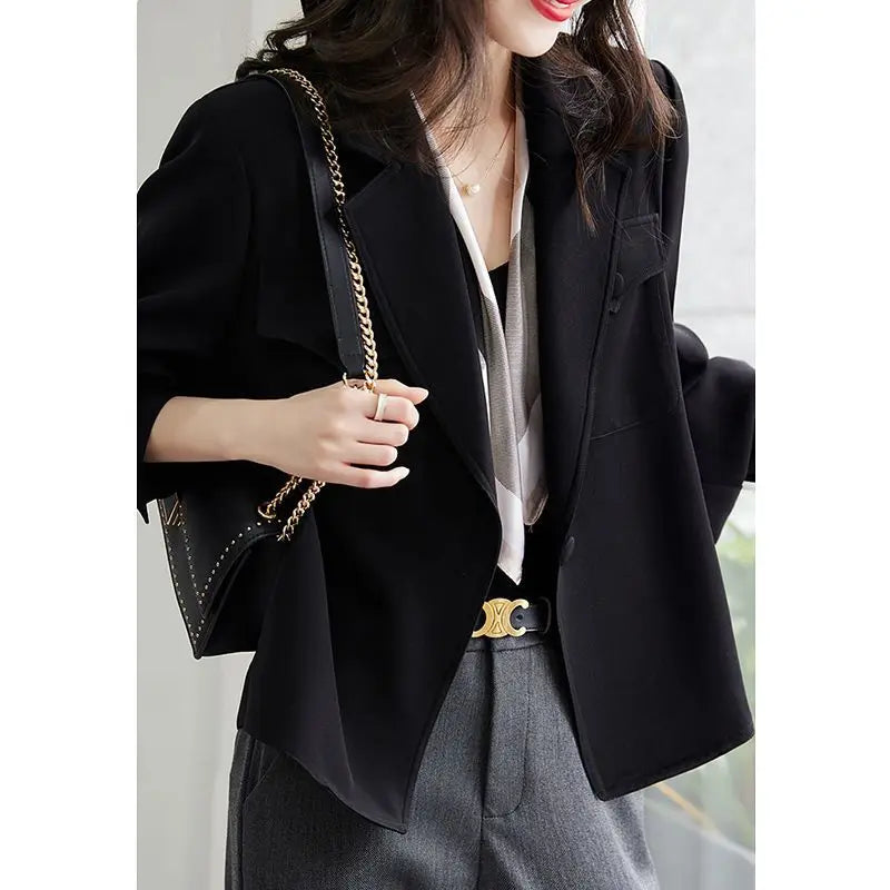 Avery™ - Stylish Autumn Blazer